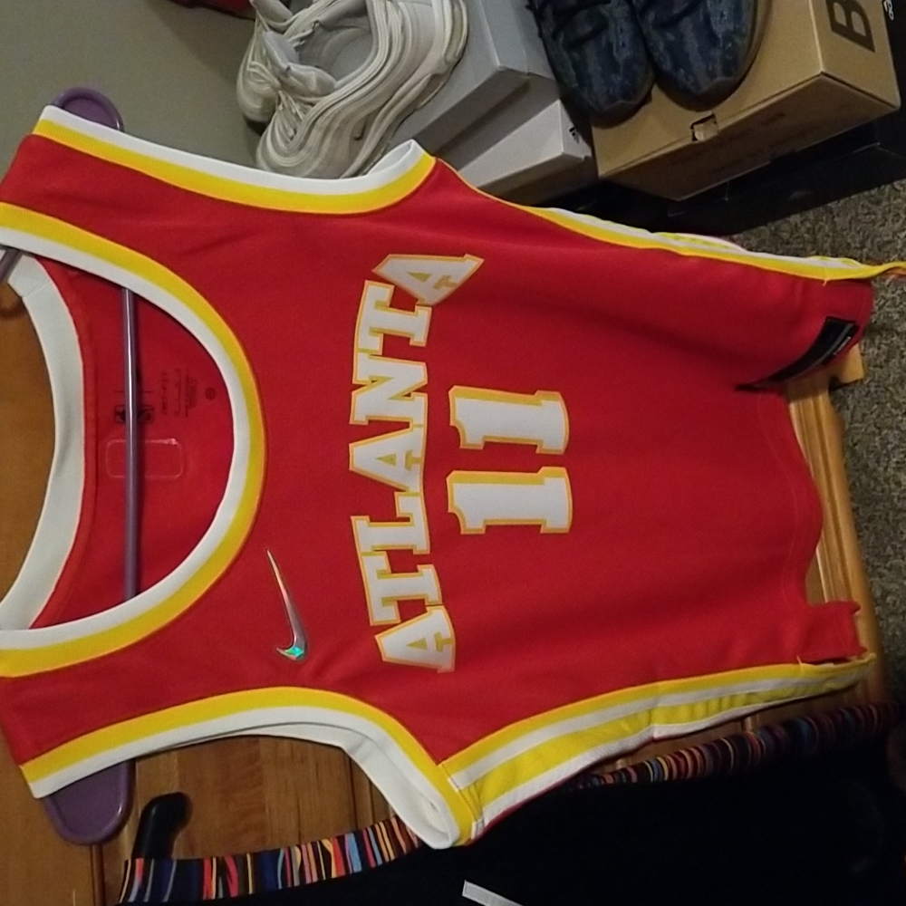 Brand new Atlanta hawks trae young icon edition jersey size large
